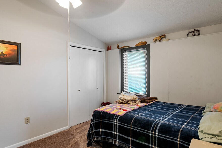 More Photos Of 124 S College St, Mountain Home Apartments For Sale