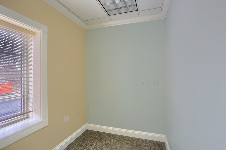 More Photos Of 744 Shenango Rd, Beaver Falls Medical For Lease