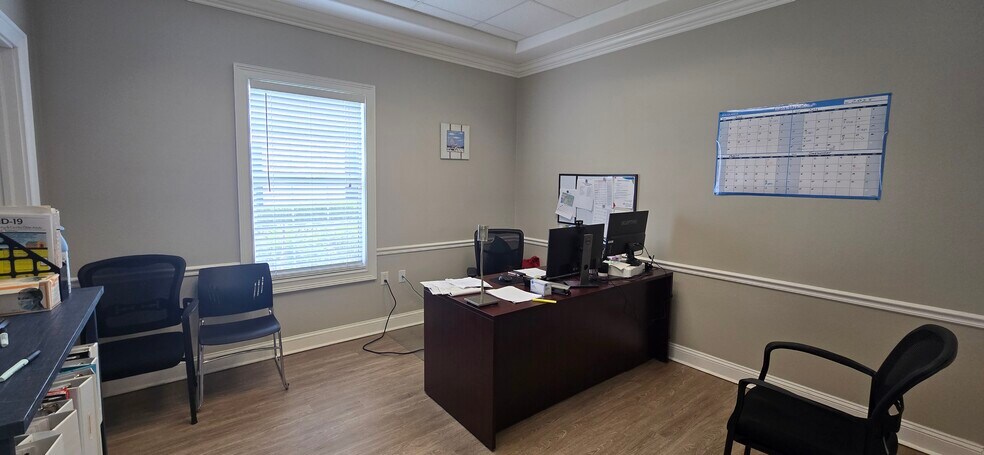 More Photos Of 1307-1309 Providence Rd, Brandon Office For Lease