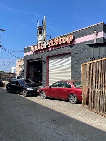 Primary Photo Of 5860-5868 W Pico Blvd, Los Angeles Auto Repair For Lease