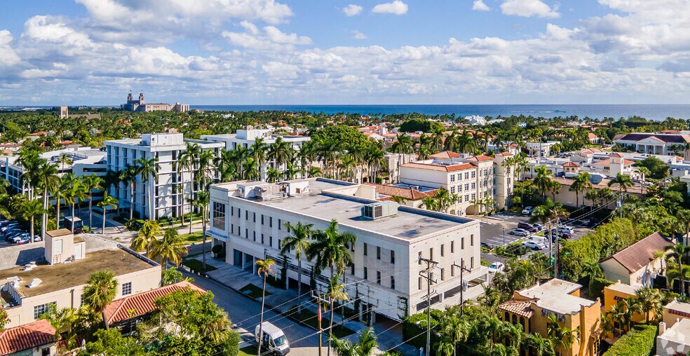 More Photos Of 250 Royal Palm Way, Palm Beach Office For Lease