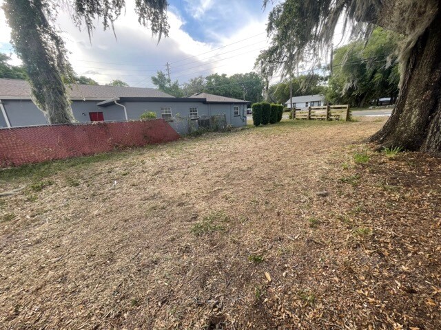 More Photos Of 1707 South St, Leesburg Daycare Center For Sale