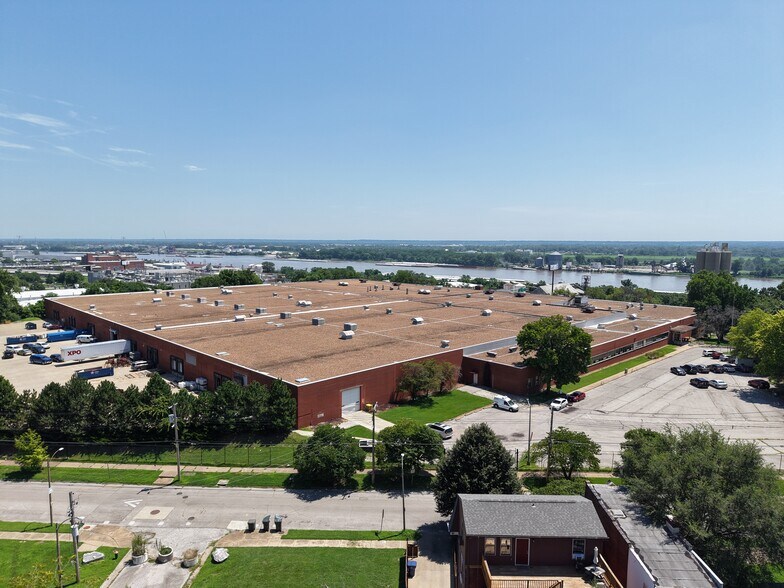 More Photos Of 111 Winnebago St, Saint Louis Warehouse For Lease