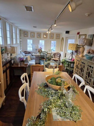 More Photos Of 142 Main St N, Southbury General Retail For Sale