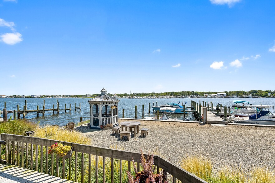 More Photos Of 120 Harbor Inn Rd, Bayville Marina For Sale