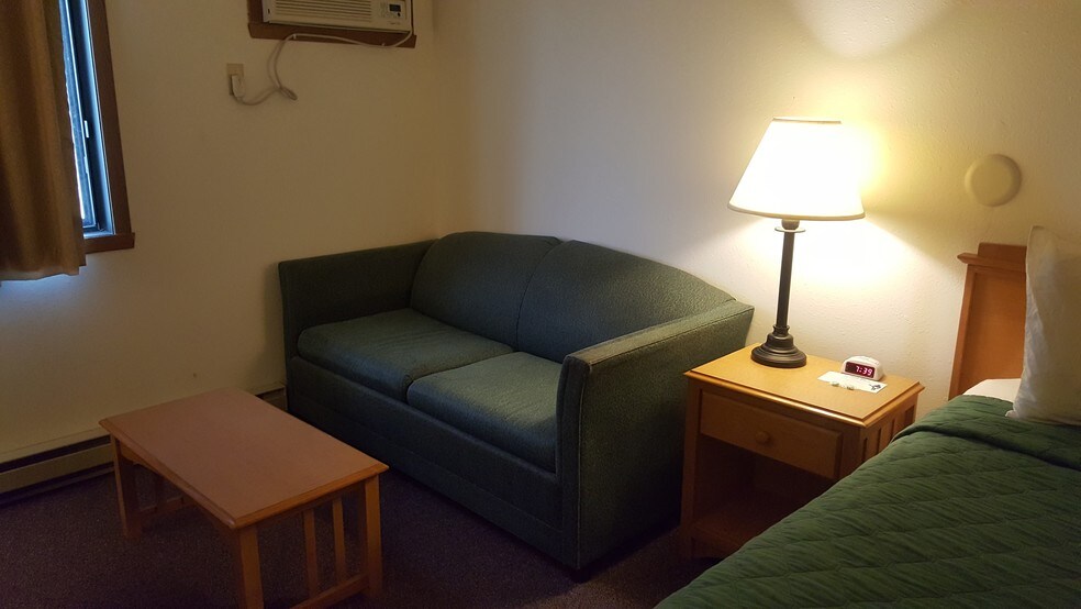 More Photos Of 427 2nd Avenue NW, Wibaux Hotel For Sale