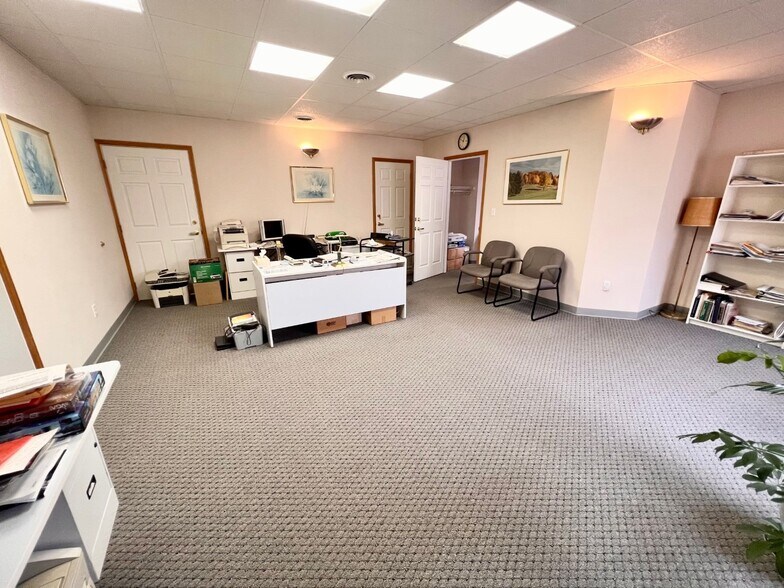 More Photos Of 1980 Pa-54 Hwy, Montgomery Office For Sale