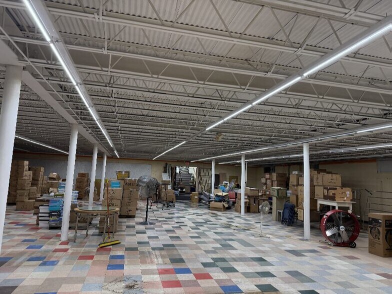 More Photos Of 932 Airport Rd, Ferguson Freestanding For Sale