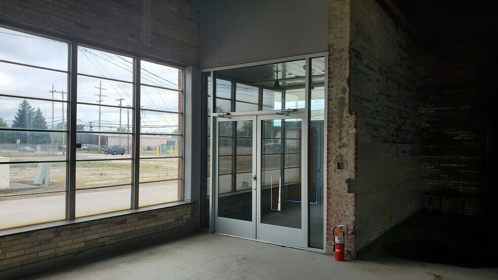 More Photos Of 2200 Lockbourne Rd, Columbus Manufacturing For Lease