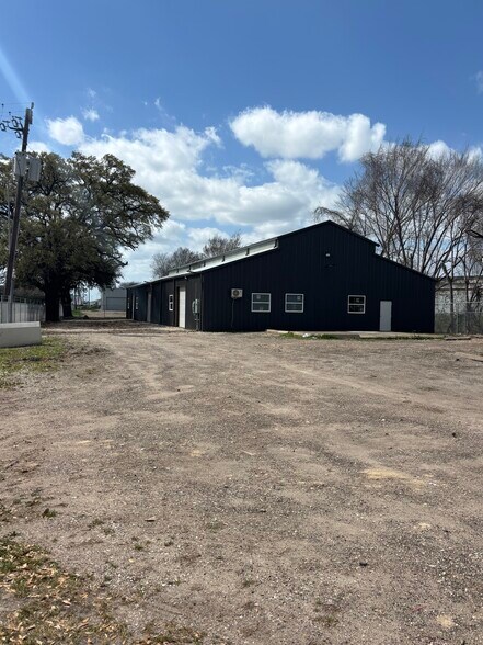 More Photos Of 11980 Alief Clodine Rd, Houston Light Distribution For Sale