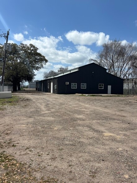 More Photos Of 11980 Alief Clodine Rd, Houston Light Distribution For Sale