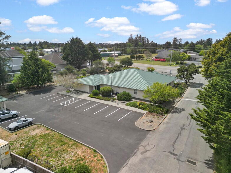 More Photos Of 1771 Northcrest Dr, Crescent City Office For Sale