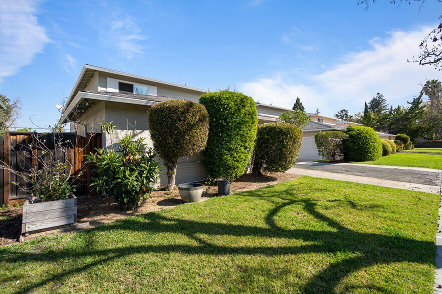 More Photos Of 19423-19425 Greenwood Dr, Cupertino Apartments For Sale
