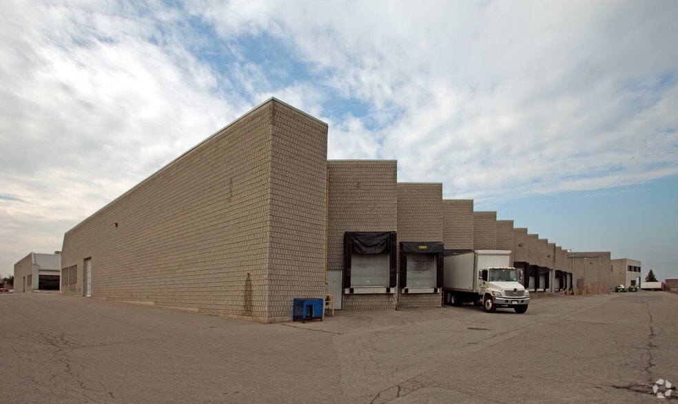 More Photos Of 45 W Wilmot St, Richmond Hill Light Distribution For Lease