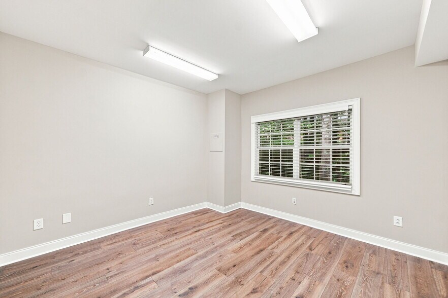 More Photos Of 965 Piedmont Rd NE, Marietta Office For Lease