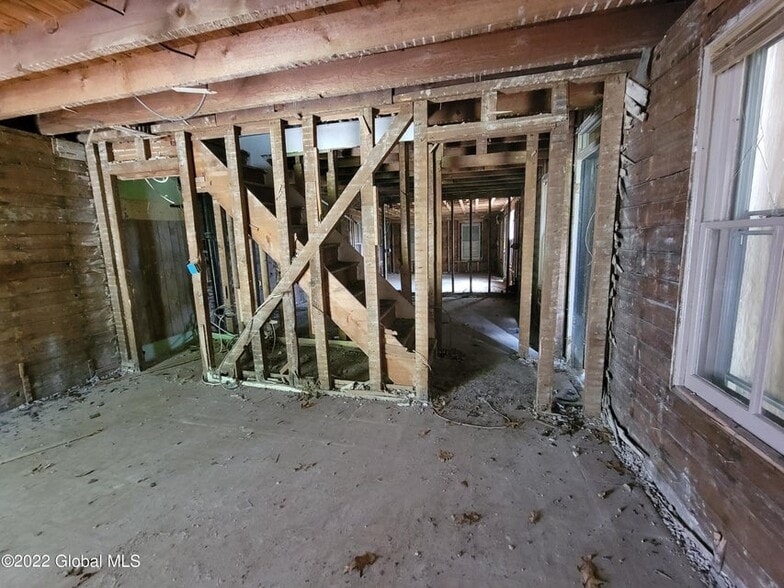 More Photos Of 9071 US Route 9W, Athens Hotel For Sale