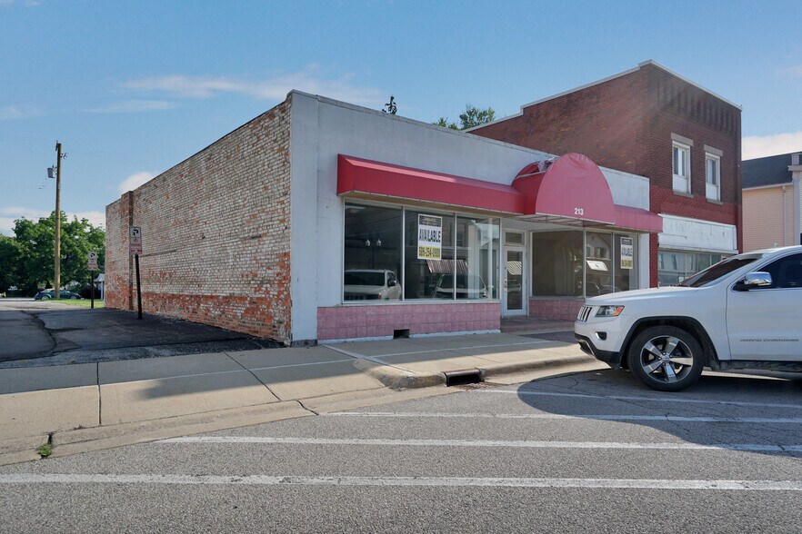 Primary Photo Of 213 E 3rd St, Imlay City Storefront For Sale