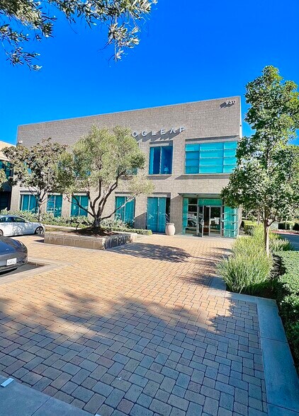 More Photos Of 950 Roosevelt Ave, Irvine Loft Creative Space For Sale