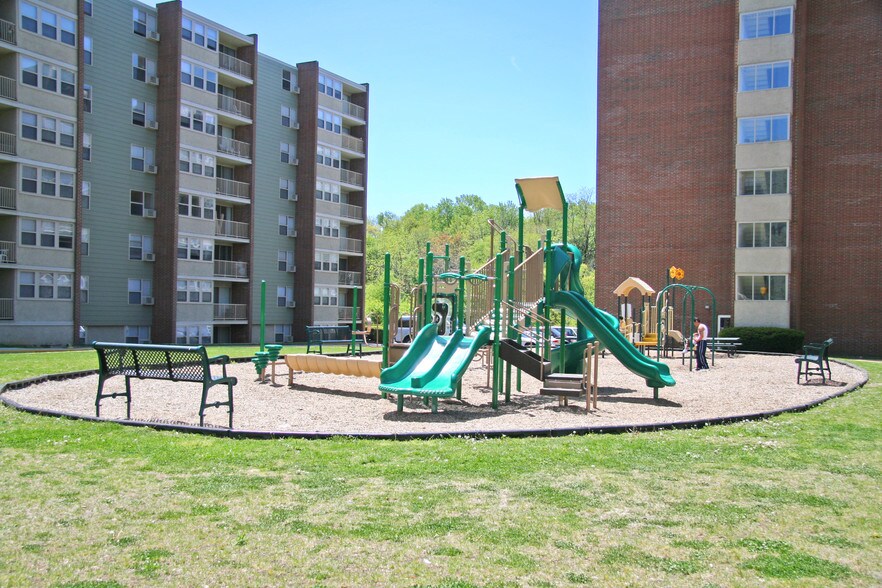 More Photos Of 220 S Lenola Rd, Maple Shade Township Apartments For Sale