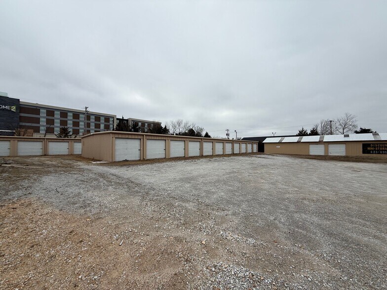 More Photos Of 2920 S Range Line Rd, Joplin General Retail For Sale