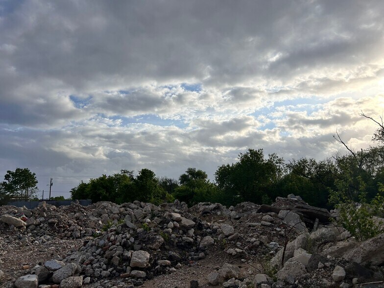 More Photos Of 10412 Highway FM 812, Del Valle Land For Sale