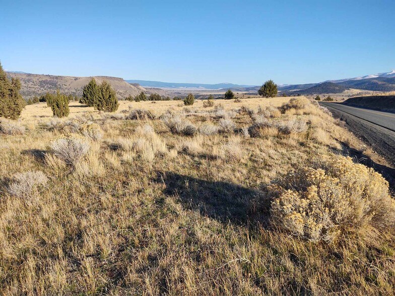 More Photos Of 0 4th, John Day Land For Sale