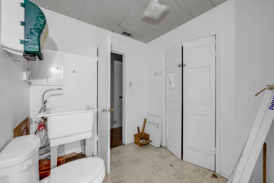 More Photos Of 7330 Texas 261 Hwy, Buchanan Dam Warehouse For Sale