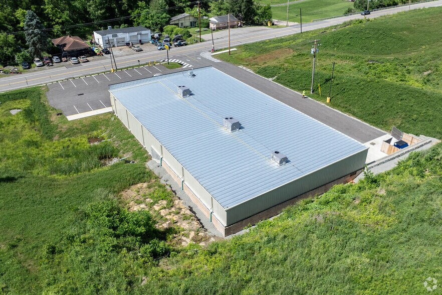 More Photos Of 3735 Dry Run Rd, Monongahela Freestanding For Sale