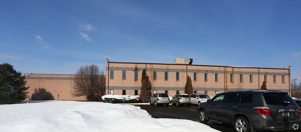 More Photos Of 100 Louise Dr, Ivyland Warehouse For Lease