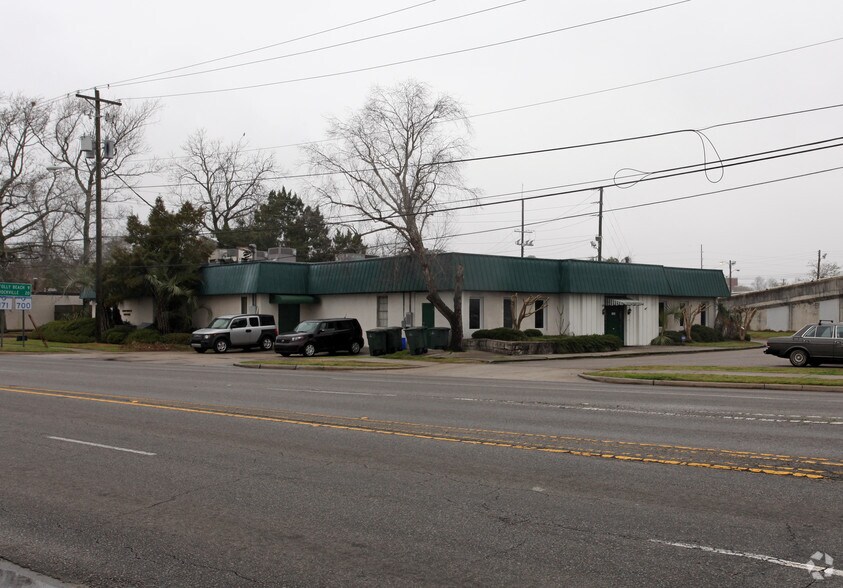 More Photos Of 44 Folly Rd Blvd, Charleston Medical For Lease