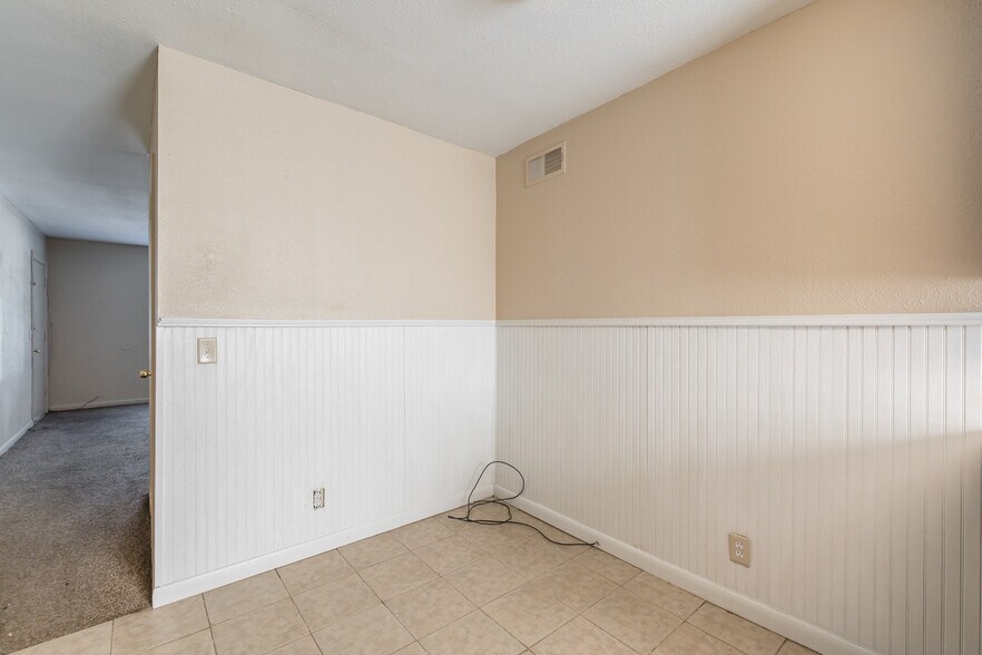 More Photos Of 1204-1216 Lakeview Dr NW, Conyers Apartments For Sale