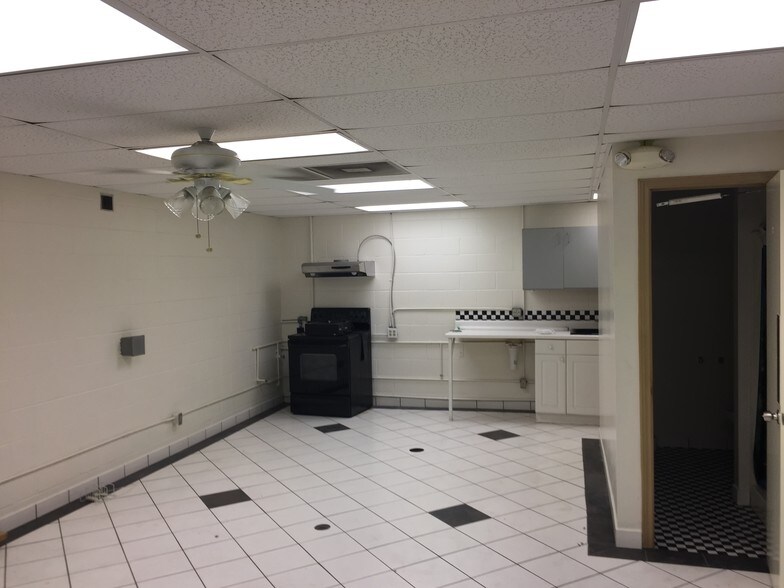 More Photos Of 9227 Alberene Dr, Houston Unknown For Lease