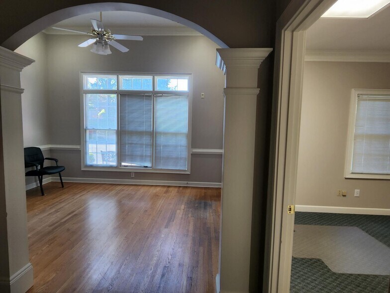 More Photos Of 500 Sun Valley Dr, Roswell Office For Lease