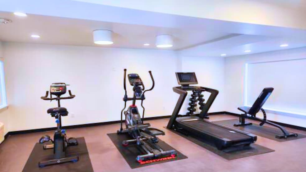 More Photos Of 701 Central Ave NE, Albuquerque Hotel For Lease