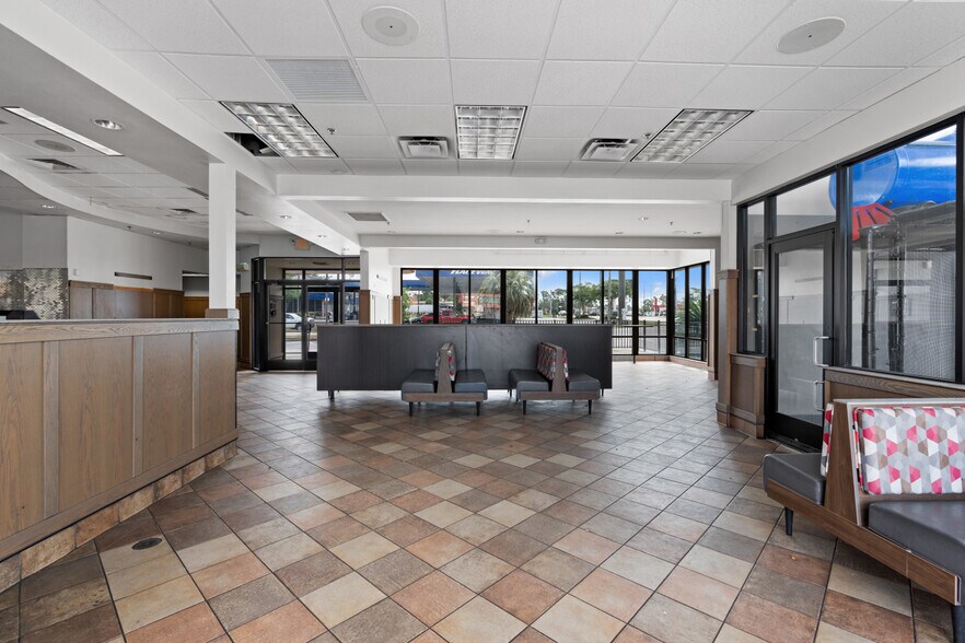 More Photos Of 1197 Lakes Blvd, Lake Park Fast Food For Lease