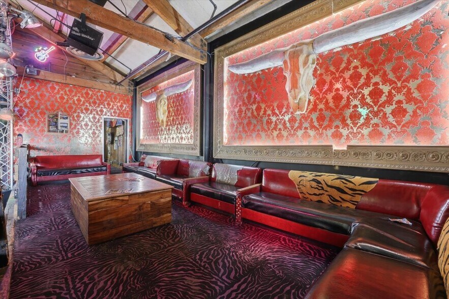 More Photos Of 3330 N Academy Blvd, Colorado Springs Bar For Sale
