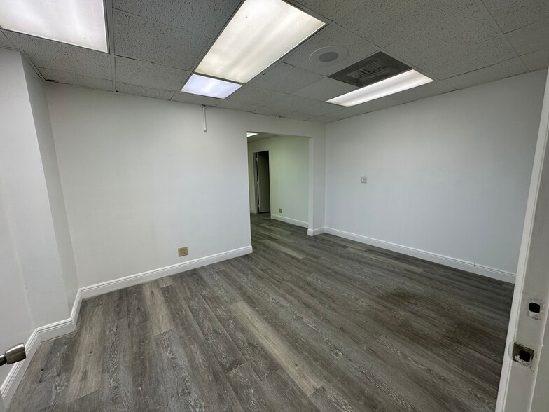 More Photos Of 780-784 NW 57th Ct, Fort Lauderdale Light Manufacturing For Lease