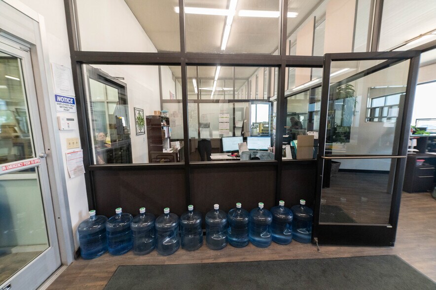 More Photos Of 710 12th St, Greeley Warehouse For Lease