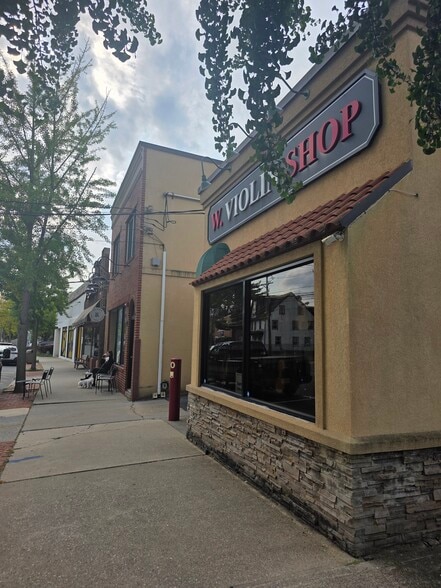 More Photos Of 39 Highwood Ave, Tenafly Restaurant For Sale