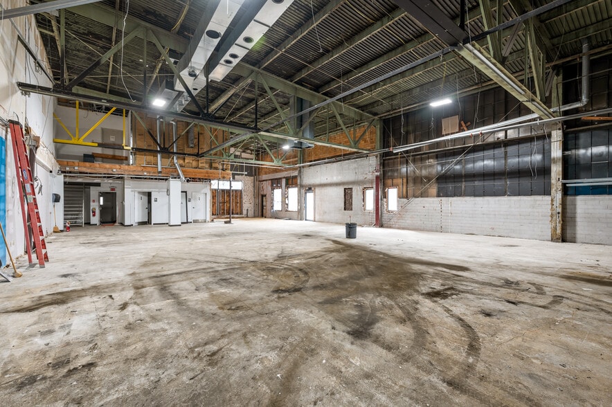 More Photos Of 2400 Penn Ave, Pittsburgh Unknown For Lease