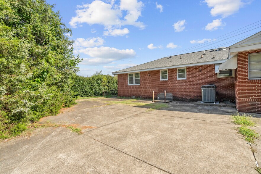 More Photos Of 6041 Indian River Rd, Virginia Beach Office Residential For Sale