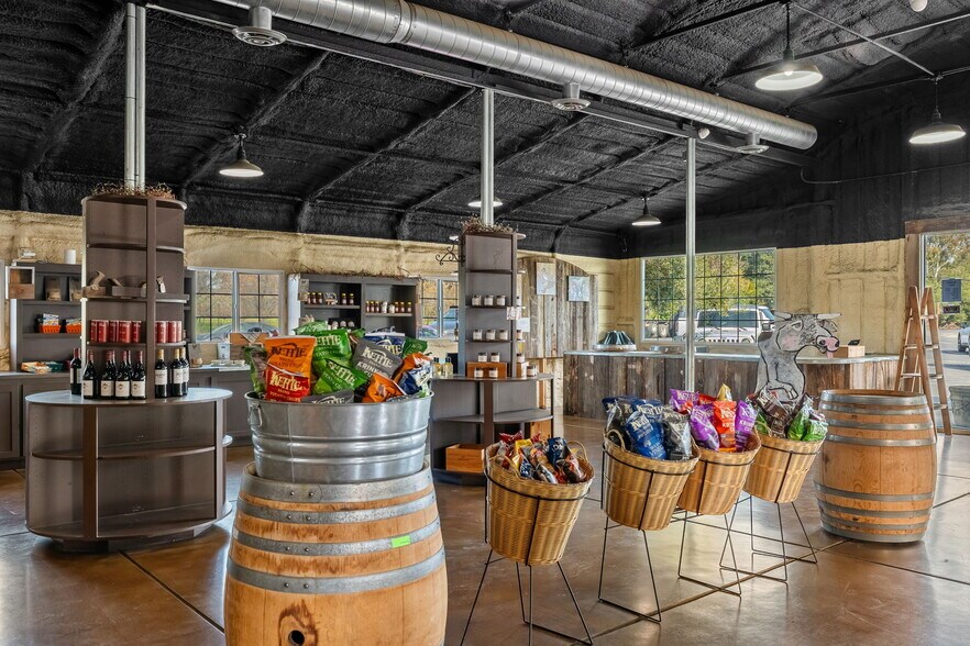 More Photos Of 3106 Golden Gate Dr, Napa Flex For Sale