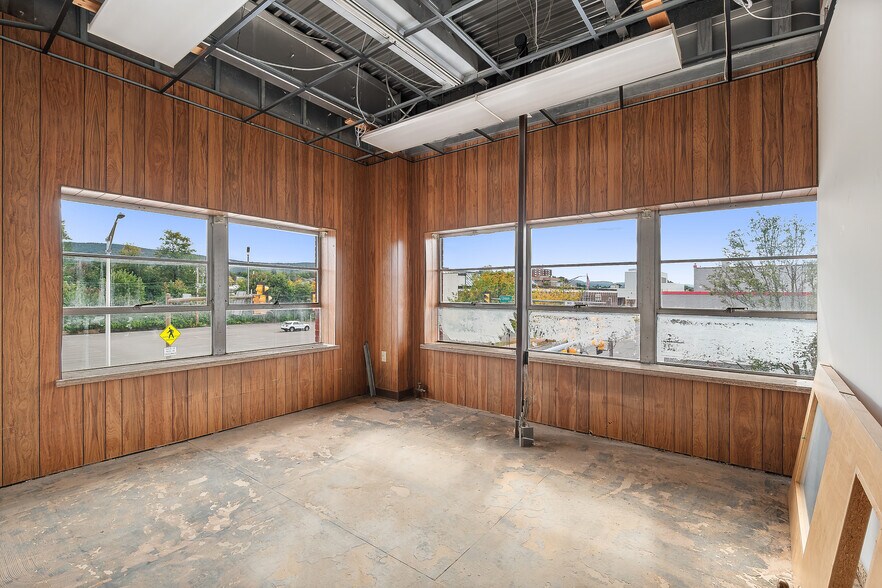 More Photos Of 90 E Union St, Wilkes-Barre Light Distribution For Lease