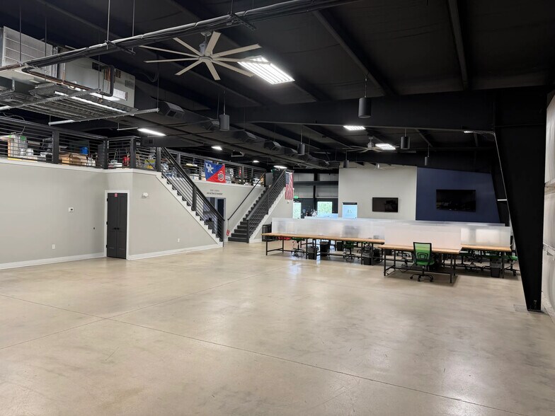 More Photos Of 100 Summer Ct, Georgetown Light Distribution For Lease