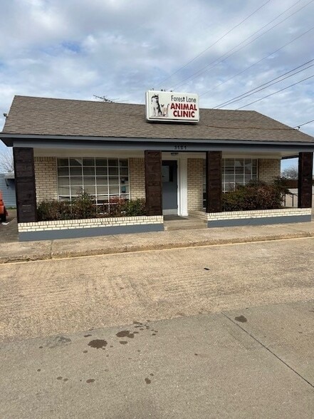 Primary Photo Of 3121 Forest Ln, Garland Freestanding For Lease