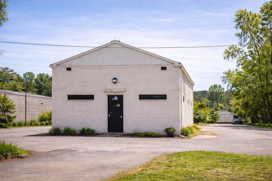 Primary Photo Of 417 2nd Ave N, Birmingham Freestanding For Sale