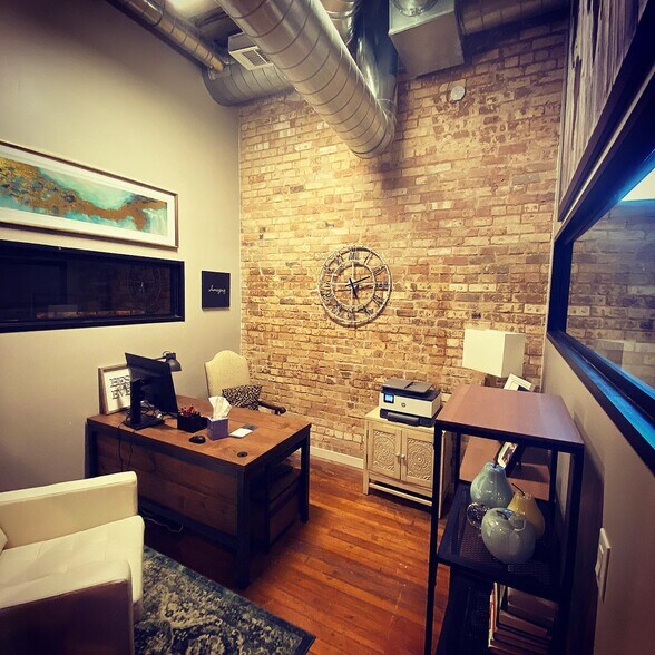 More Photos Of 102 S Goliad St, Rockwall Office For Lease