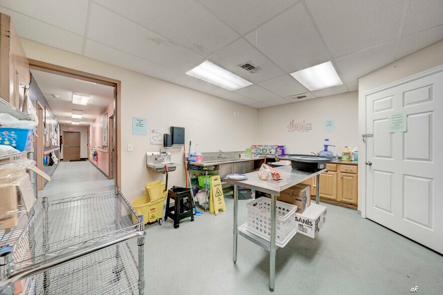 More Photos Of 1712 Beck Ave, Panama City Office For Sale