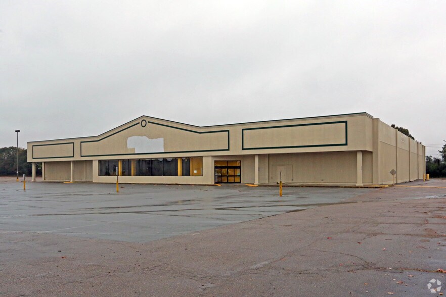 More Photos Of 1620 E 10th St, Roanoke Rapids Unknown For Lease