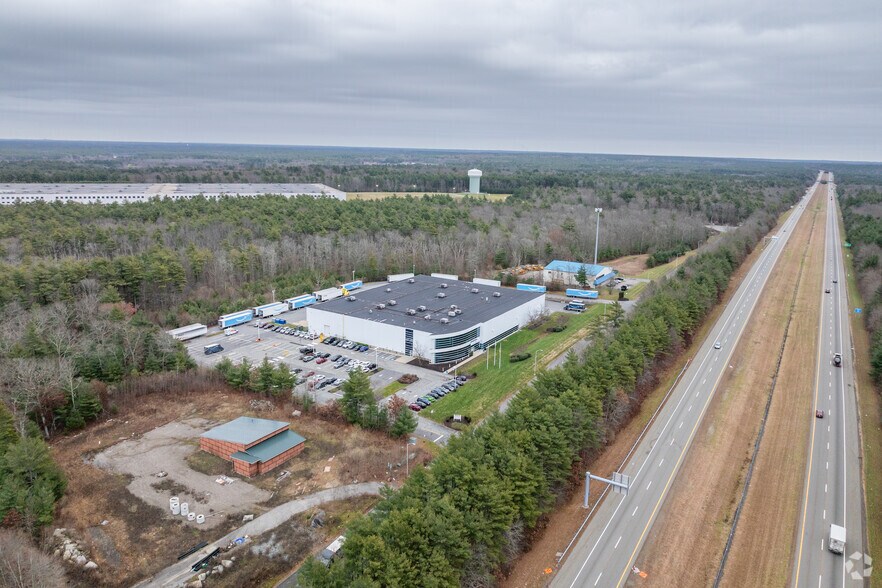 More Photos Of 350 Revolutionary Dr, Taunton Warehouse For Lease